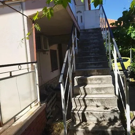 Apartman Aria *